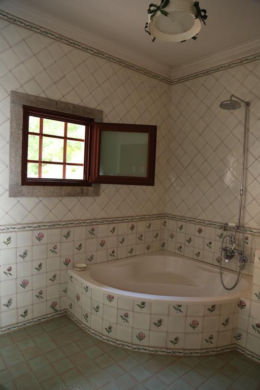Quinta Dos Castanheiros Bed And Breakfast Ponte de Lima Quarto foto