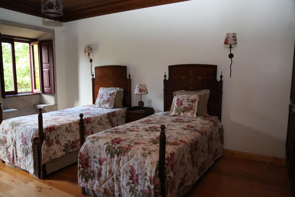 Quinta Dos Castanheiros Bed And Breakfast Ponte de Lima Quarto foto